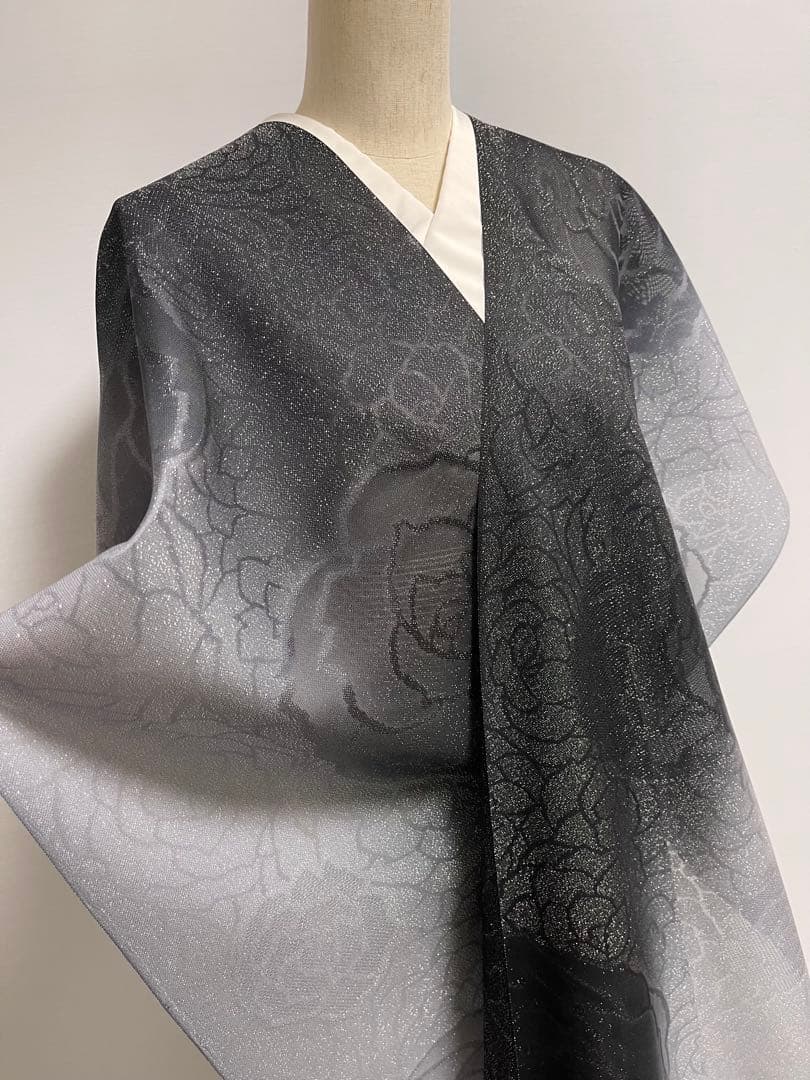小紋のお着物・羽織やコートに【特選紋紗銀通し小紋着尺◆薔薇】バラ 黒 グレー