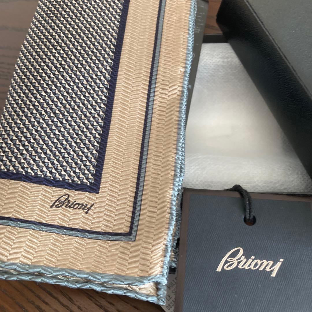 新品！ ブリオーニ Brioni マイクロモチーフ ポケットチーフ 9730