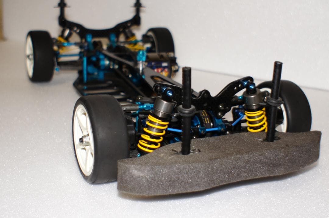 タミヤ　TRF415シャシー　メルセデスSLS AMGボディ付き