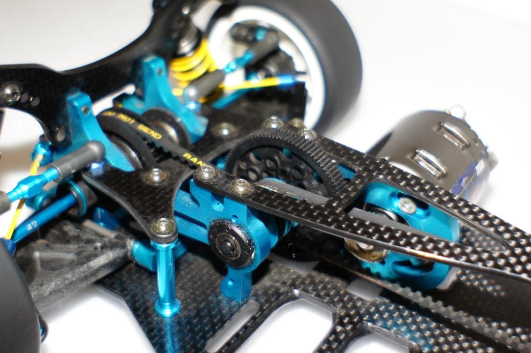 タミヤ　TRF415シャシー　メルセデスSLS AMGボディ付き