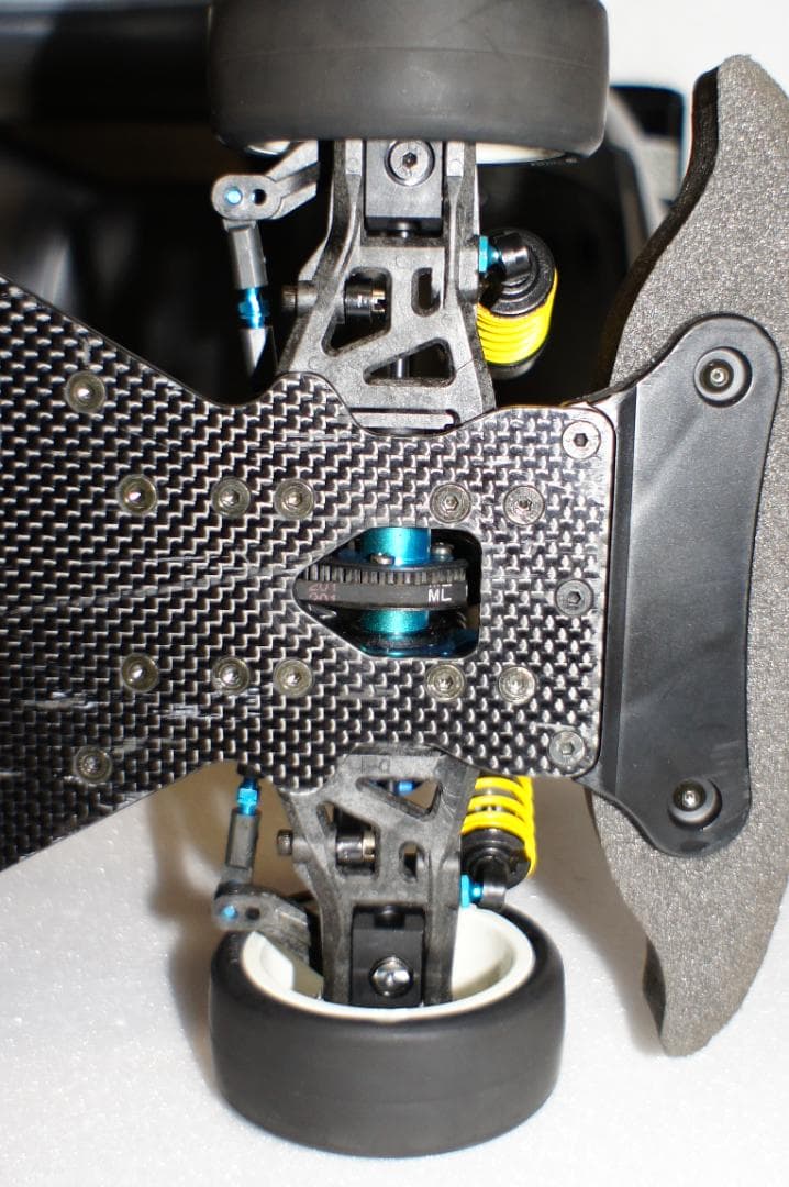 タミヤ　TRF415シャシー　メルセデスSLS AMGボディ付き