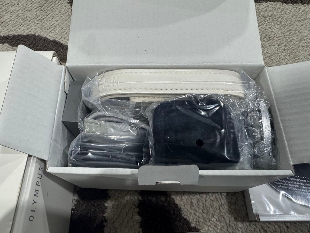 新品 OLYMPUS PEN E-PL8 ホワイト 本体レンズセット オリンパス