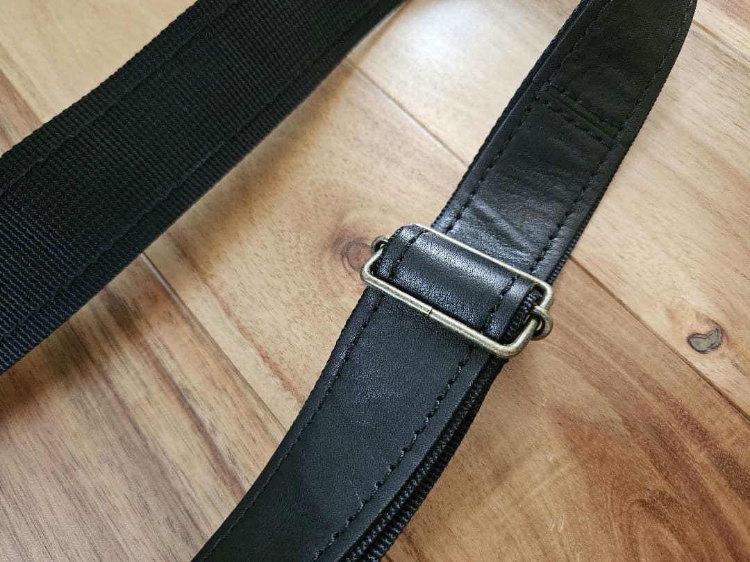 ebagos エバゴス 牛ソフト ショルダー バッグ　紅籐　レザーバッグ