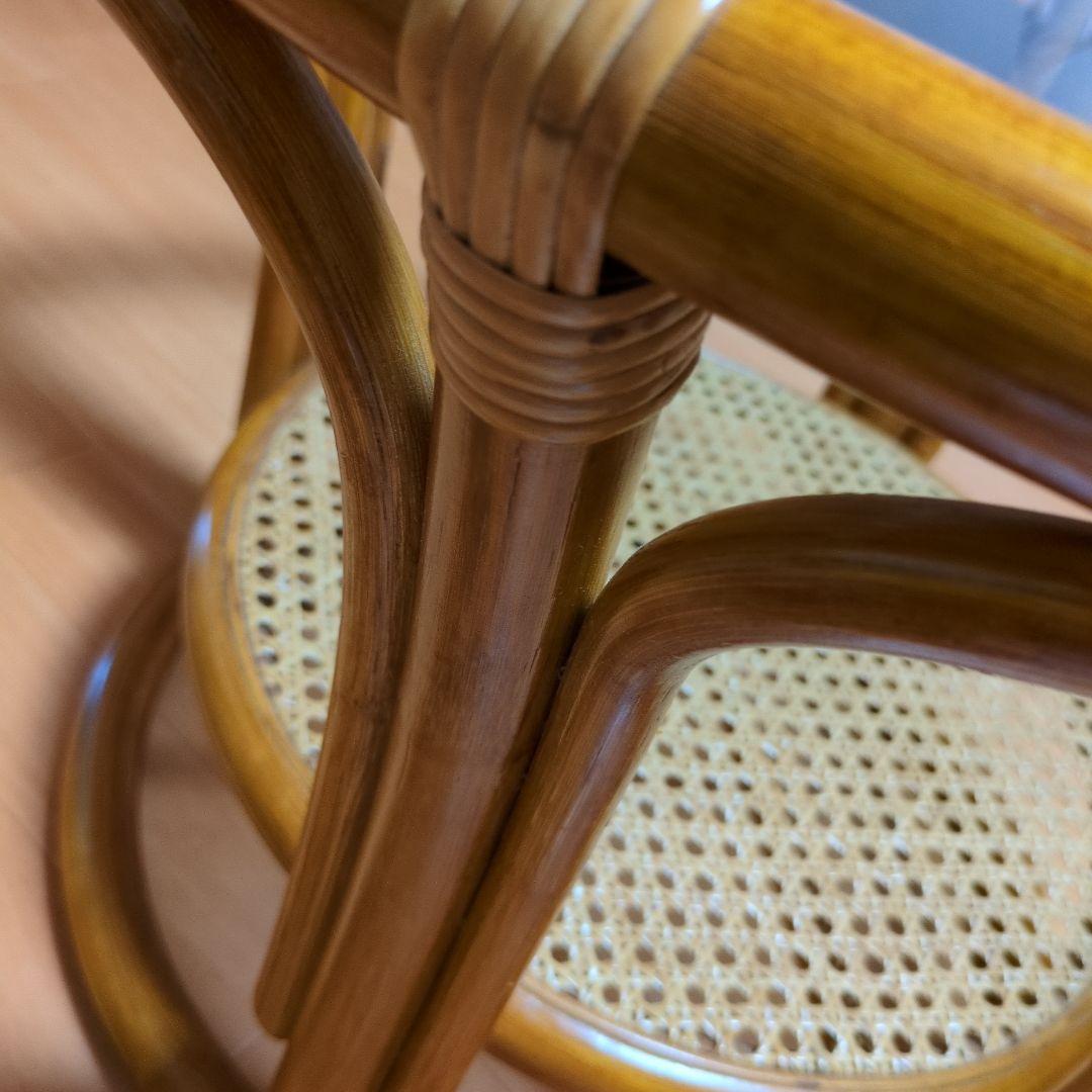 ラタン丸テーブル　　強化ガラス天板