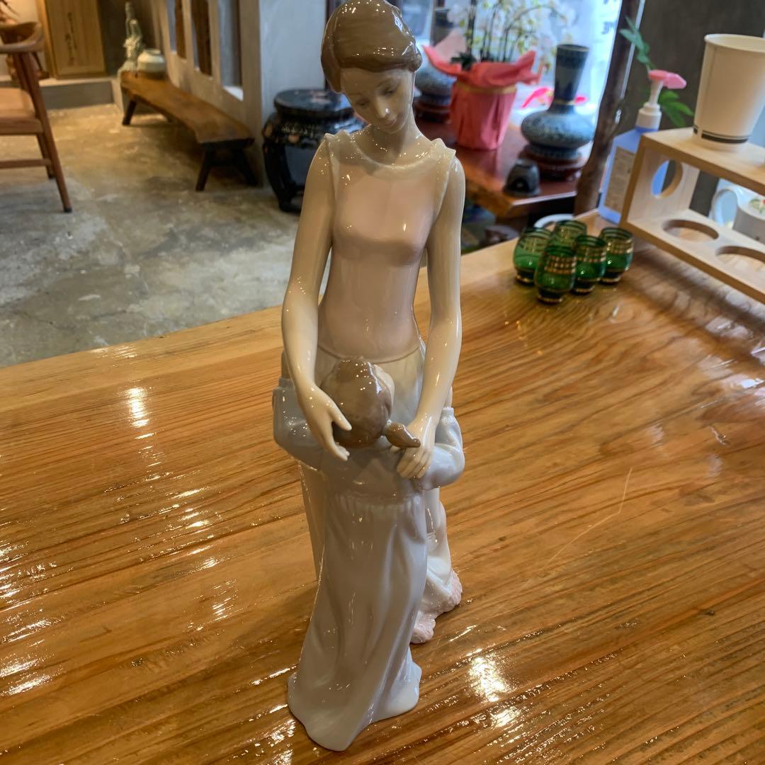 【南】リヤドロ　大好きなママ　置物　人形