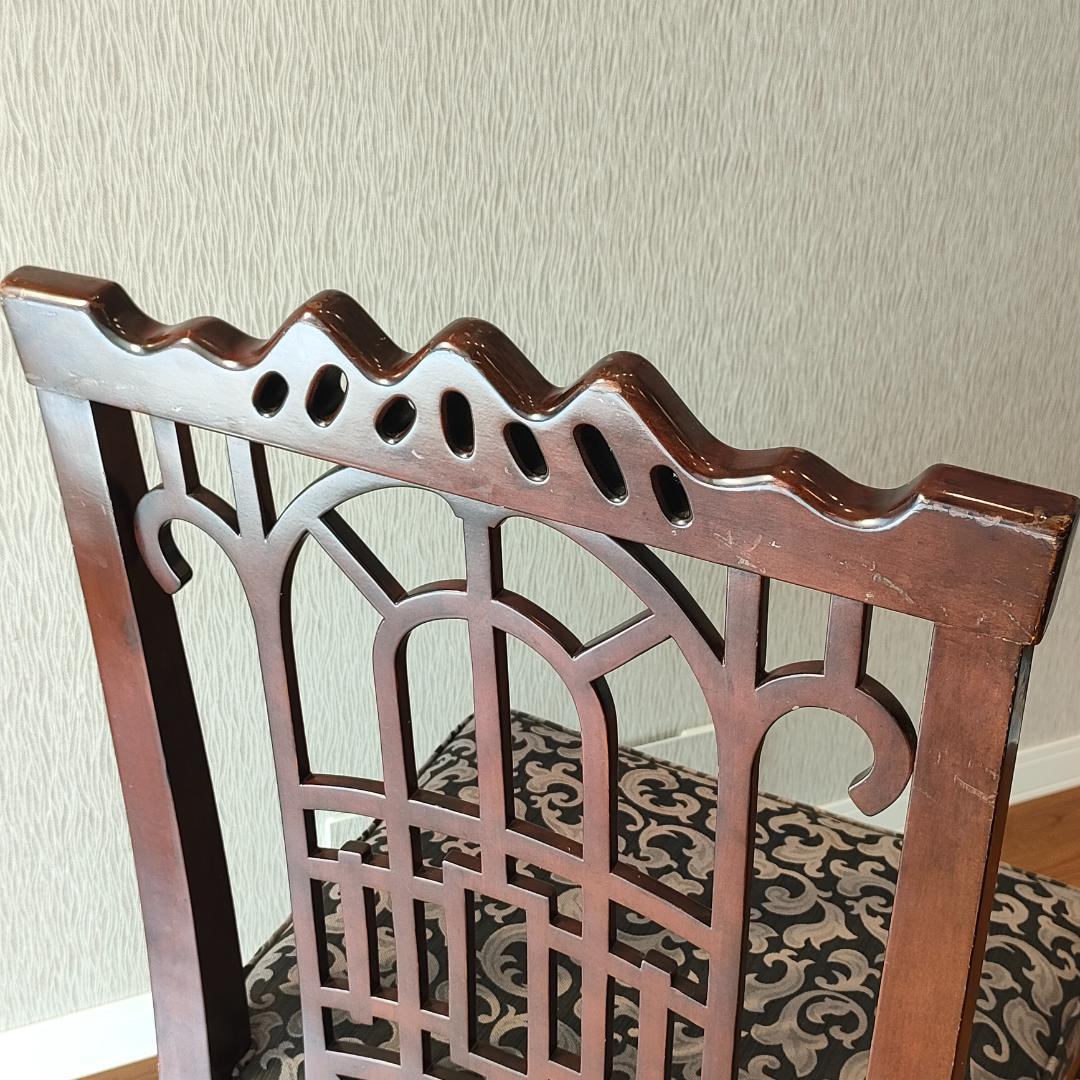 シノワズリ　ヴィンテージチェア　透かし彫り　リビングチェア①