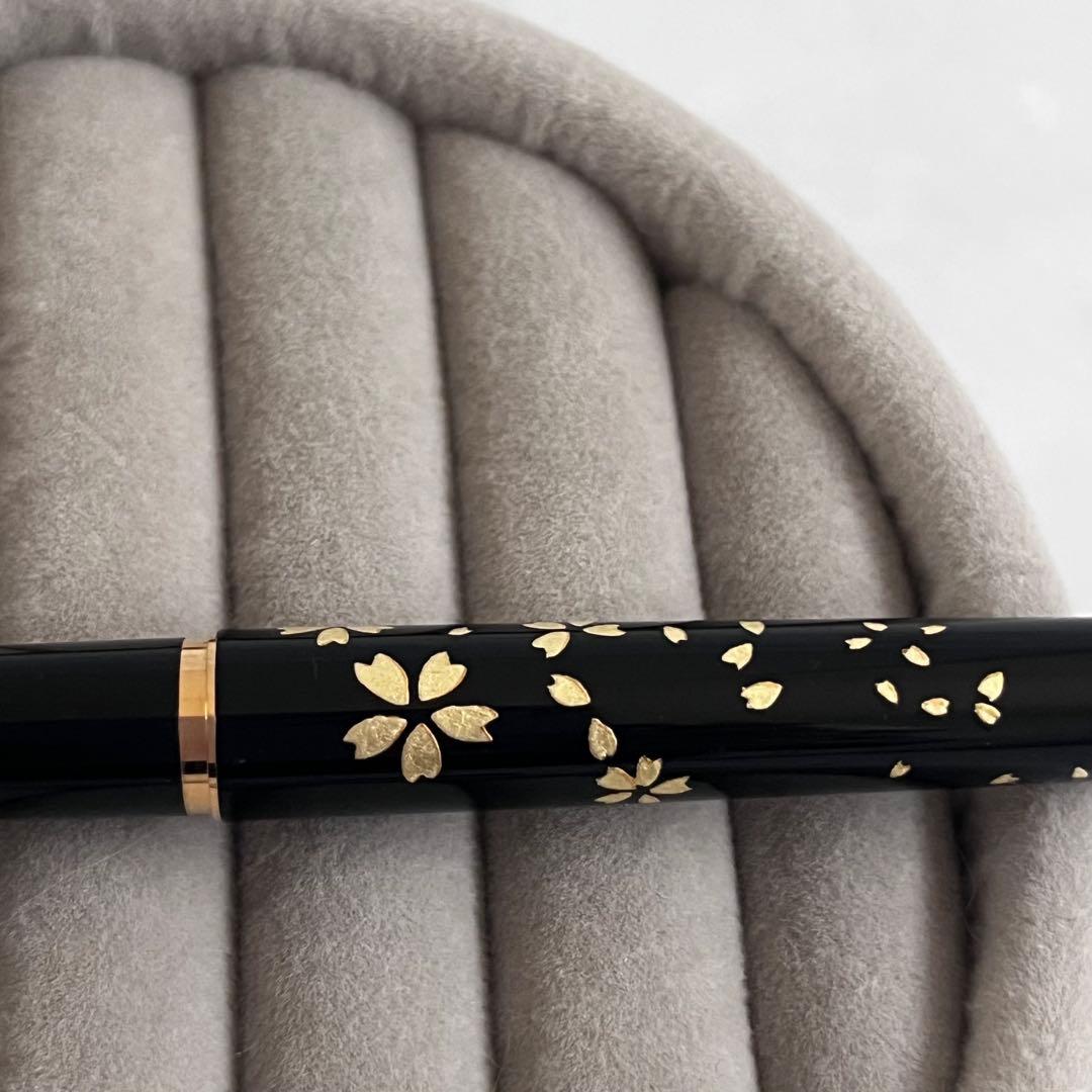 美品　PLATINUM プラチナ 万年筆 14K 桜 蒔絵風 ブラック ゴールド