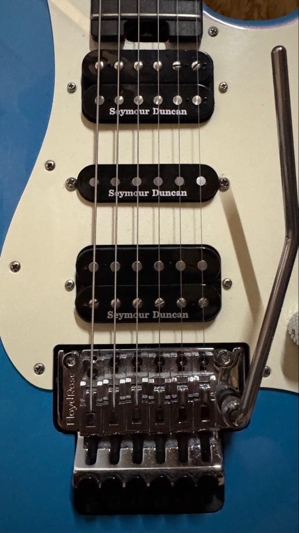 ベ*ト様 ハードロック　メタラー御用達 シャーベル　フロイドローズ付きストラト