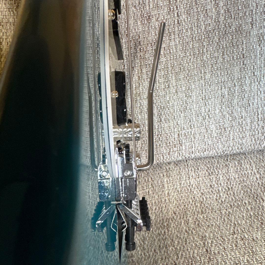 ベ*ト様 ハードロック　メタラー御用達 シャーベル　フロイドローズ付きストラト