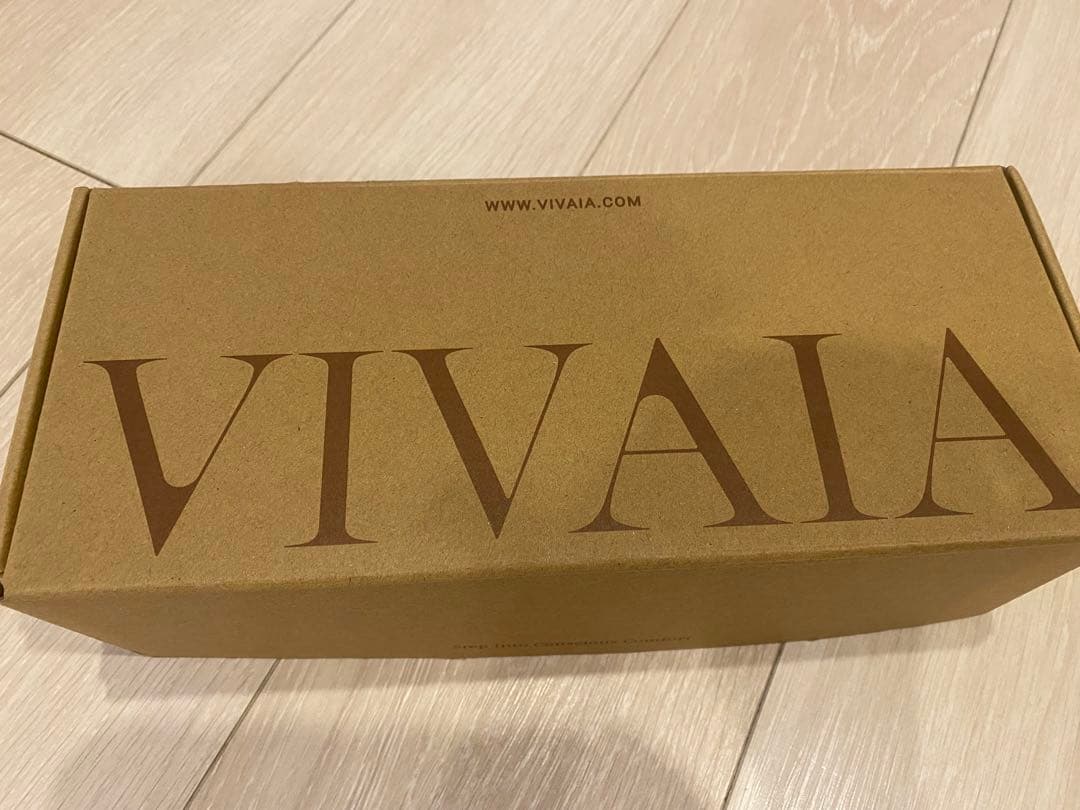 【美品】VIVAIA 37 Tiana アーモンドトゥ フラットシューズ