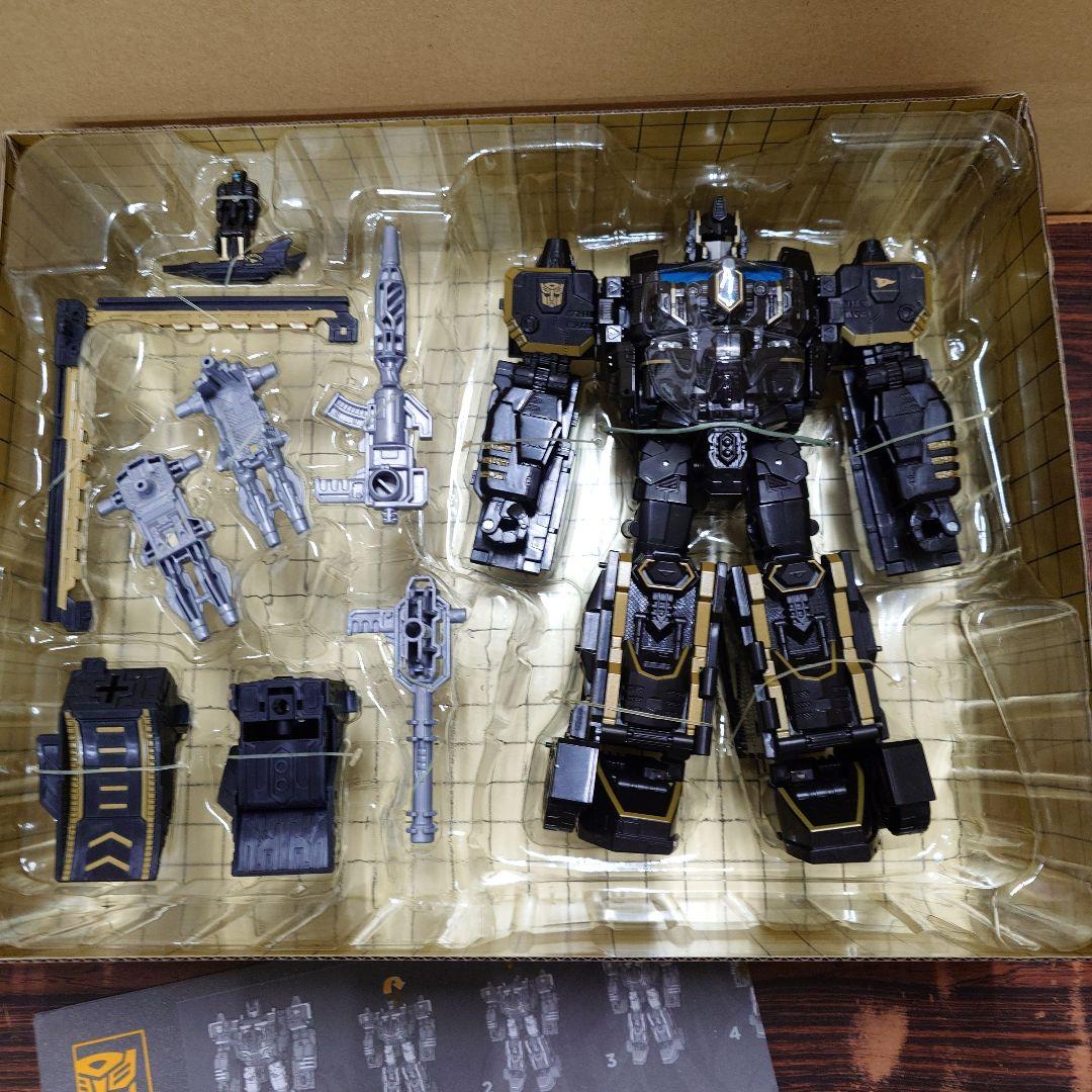 トランスフォーマー　HASBRO　オプティマスプライム　コミコン限定　フィギュア