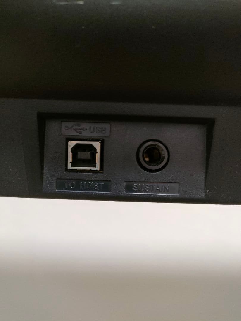 ヤマハ　YAMAHA　電子ピアノ　76鍵盤　piaggero　NP-V80