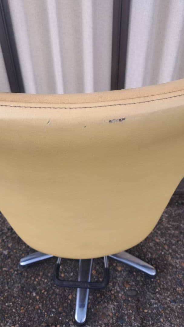 タカラベルモント　鏡　スタイリングチェア　美容室　理容室　引取限定　千葉県