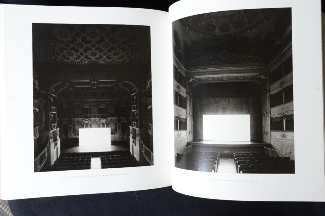 Hiroshi Sugimoto: Theaters｜杉本博司★再値下げしました