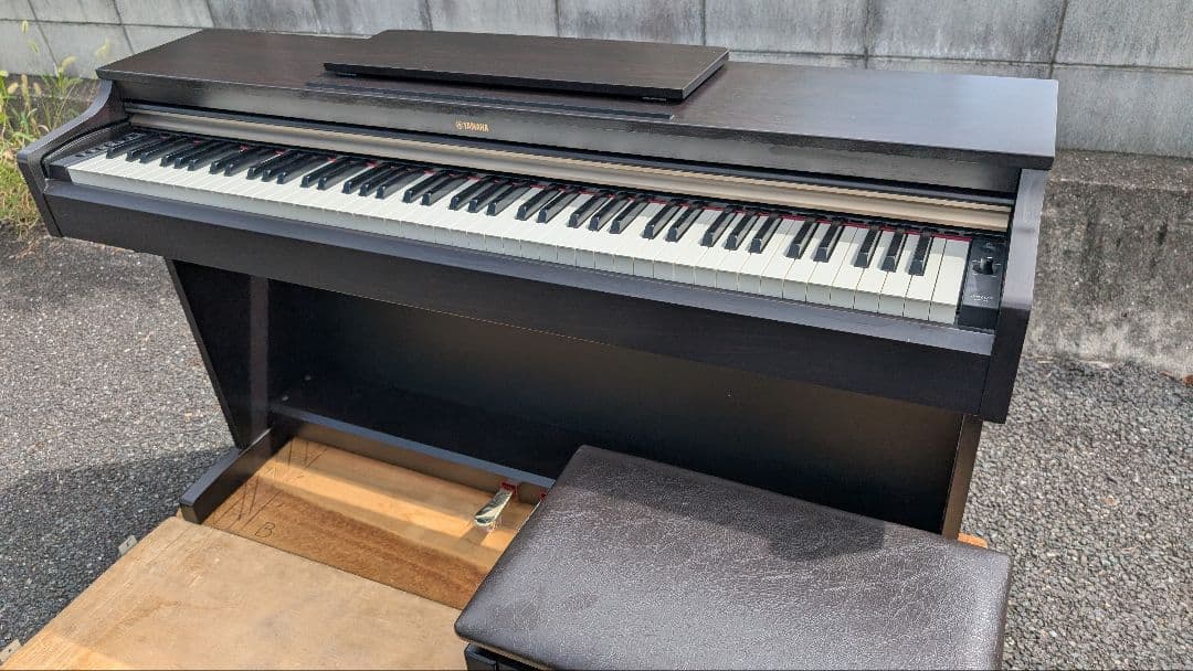 送料込み YAMAHA 電子ピアノ YDP-162R 2013年製激美品