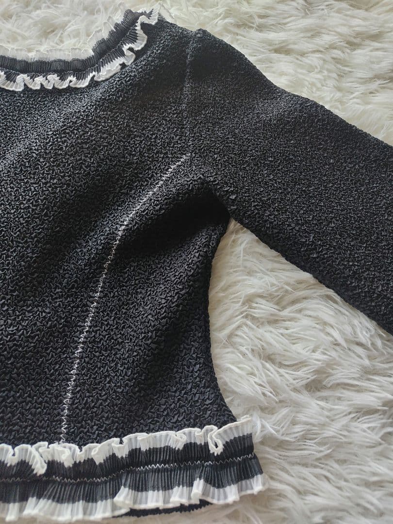 美品✨️ノコオーノ ノーカラージャケット カーディガン　ビジュー フリル