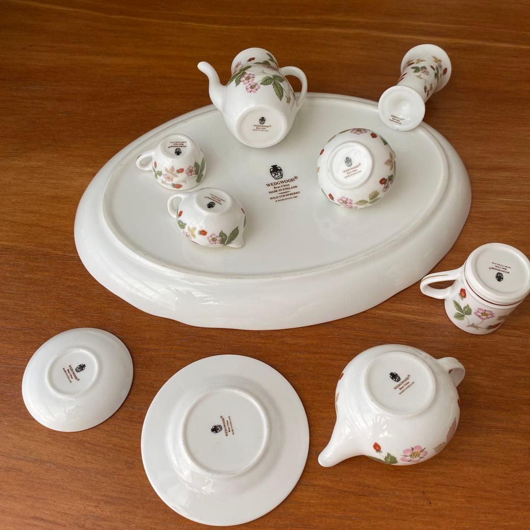 ウェッジウッド ミニチュア　ティーセット　コーヒーセット　黒壺