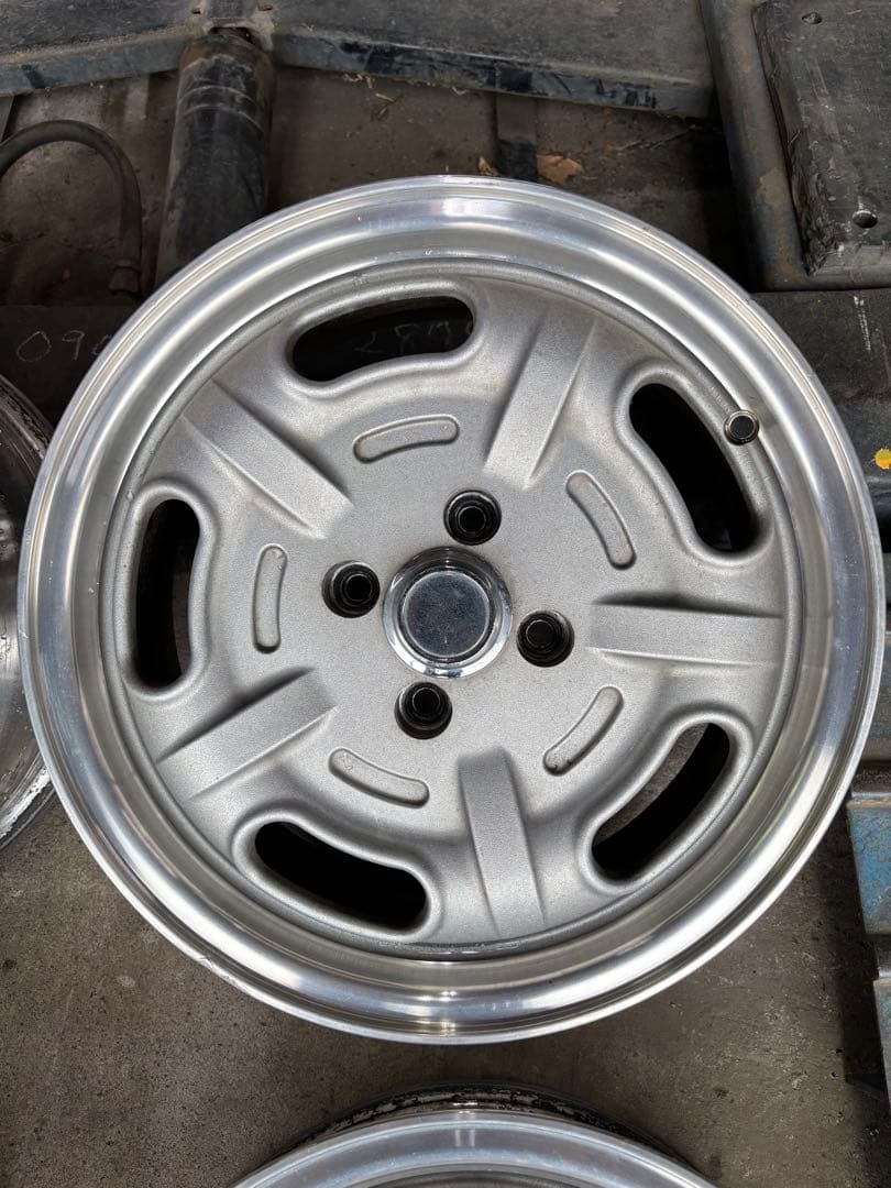 ムーンアイズスピードマスター15インチ