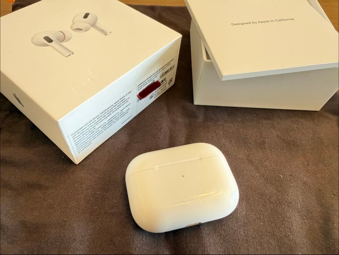 AirPods Pro（ワイヤレス充電ケース付き）正規品・箱/付属品あり