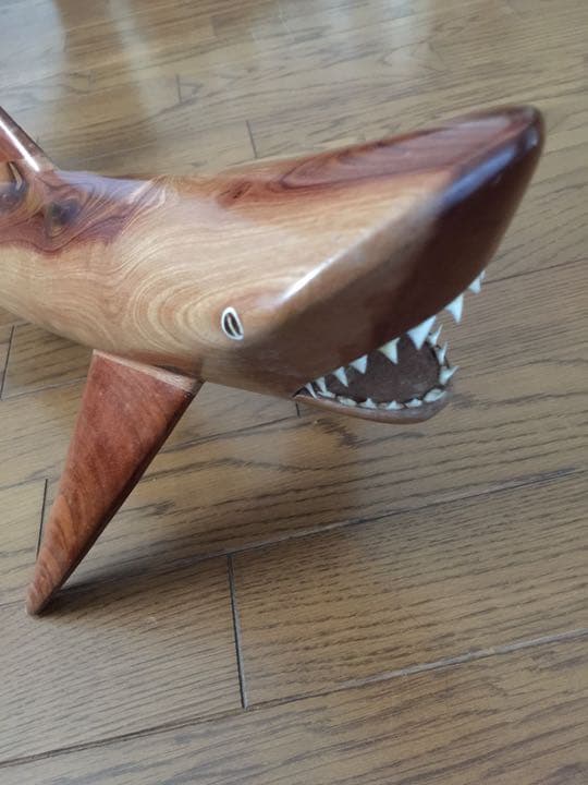 サメの置物