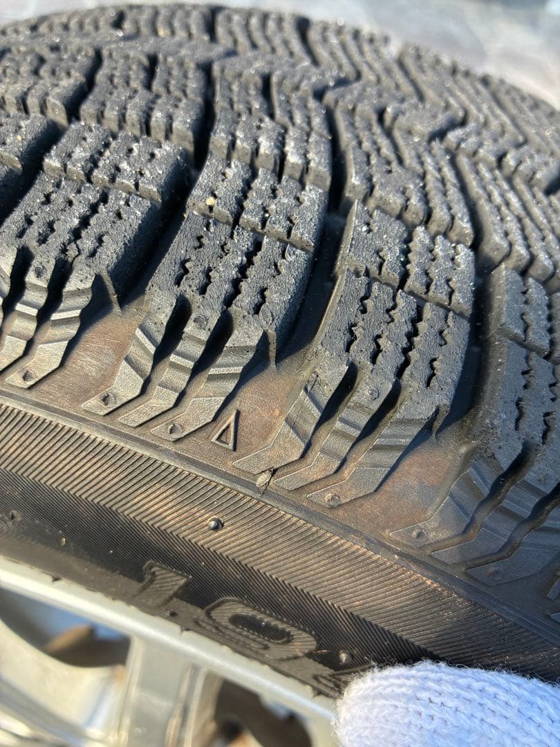 寒波前値下げ【送料込み】セレナ使用 16インチ スタッドレスホイールセット