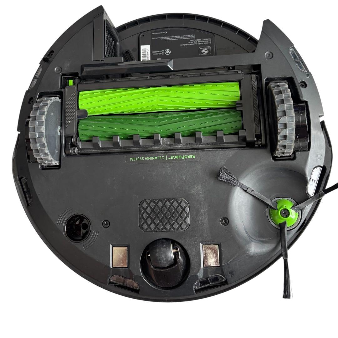 iRobot Roomba j7+ 本体