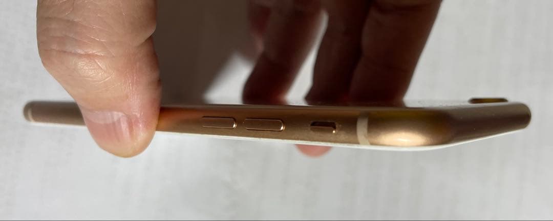 ピ*ん様 iPhone8 本体ゴールドピンク 美品