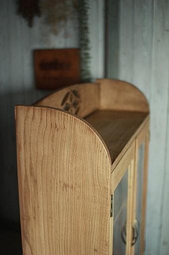 古い木枠のガラス戸棚　引き出し2杯　食器棚　水屋　キャビネット　古家具　古民家