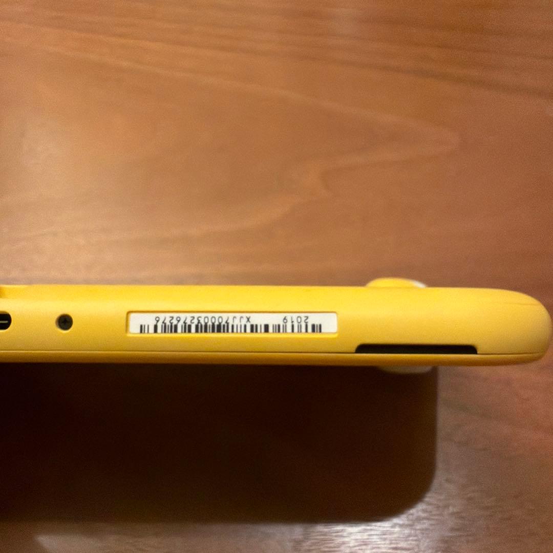 Nintendo Switch Lite イエロー 本体 ACアダプター、箱付き