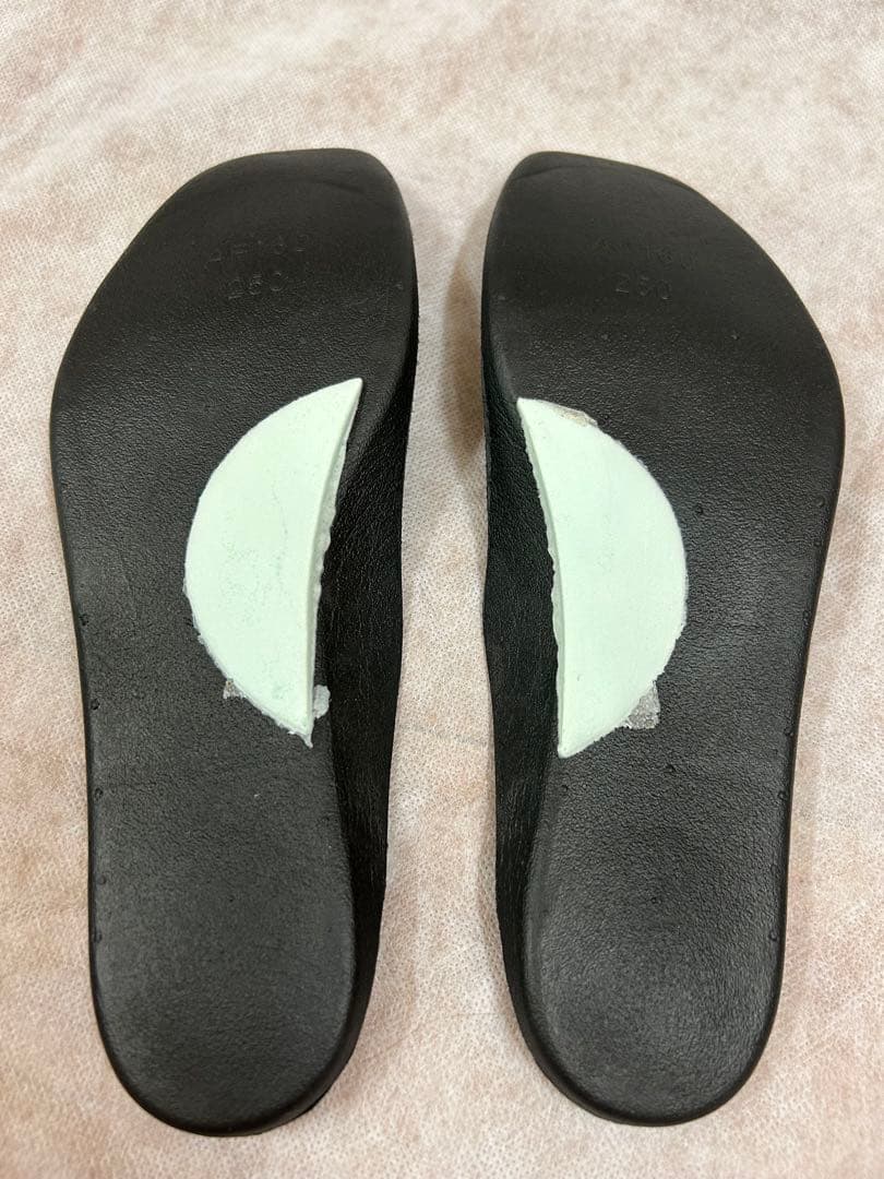 AKAIISHI ブラック160膝楽パンプスオールウェザー　25.0