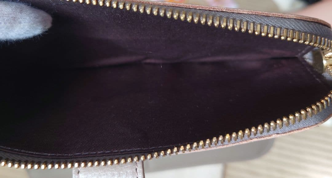 IL BISONTE イルビゾンテ レザー 二つ折り 長財布 美品 伊製