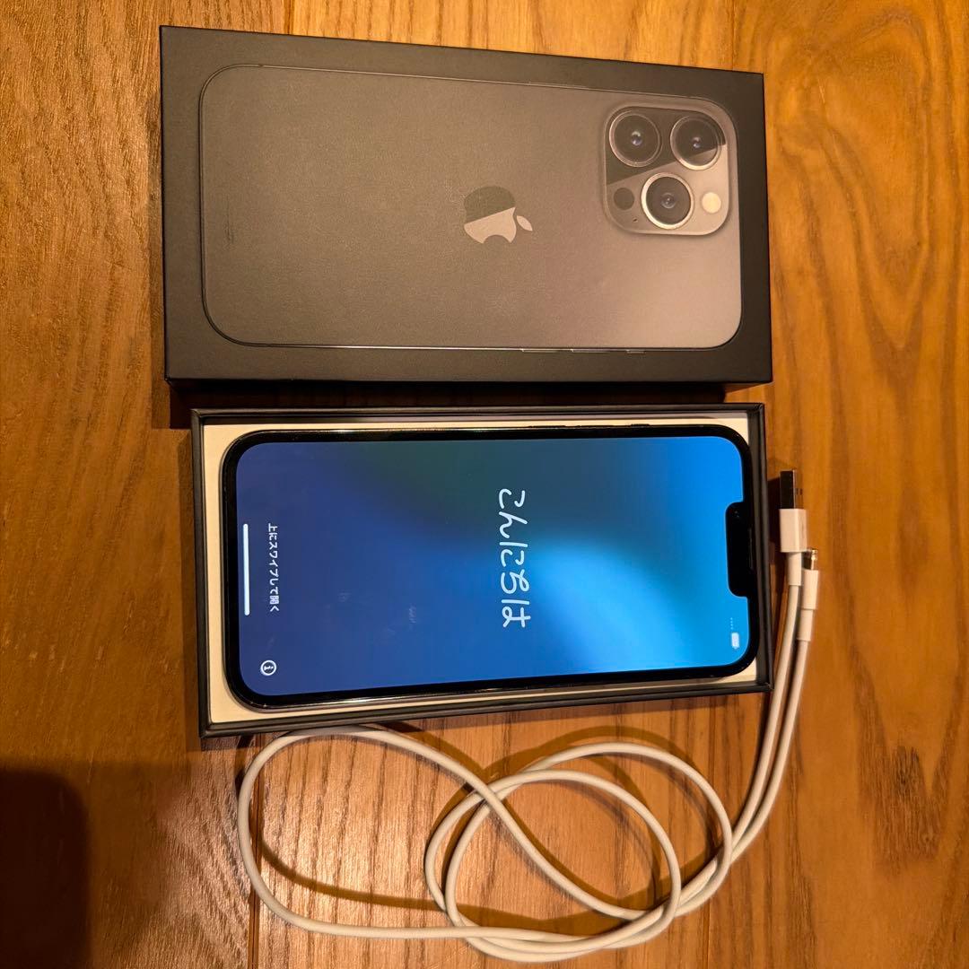 Apple iPhone 13 Pro グラファイト　256