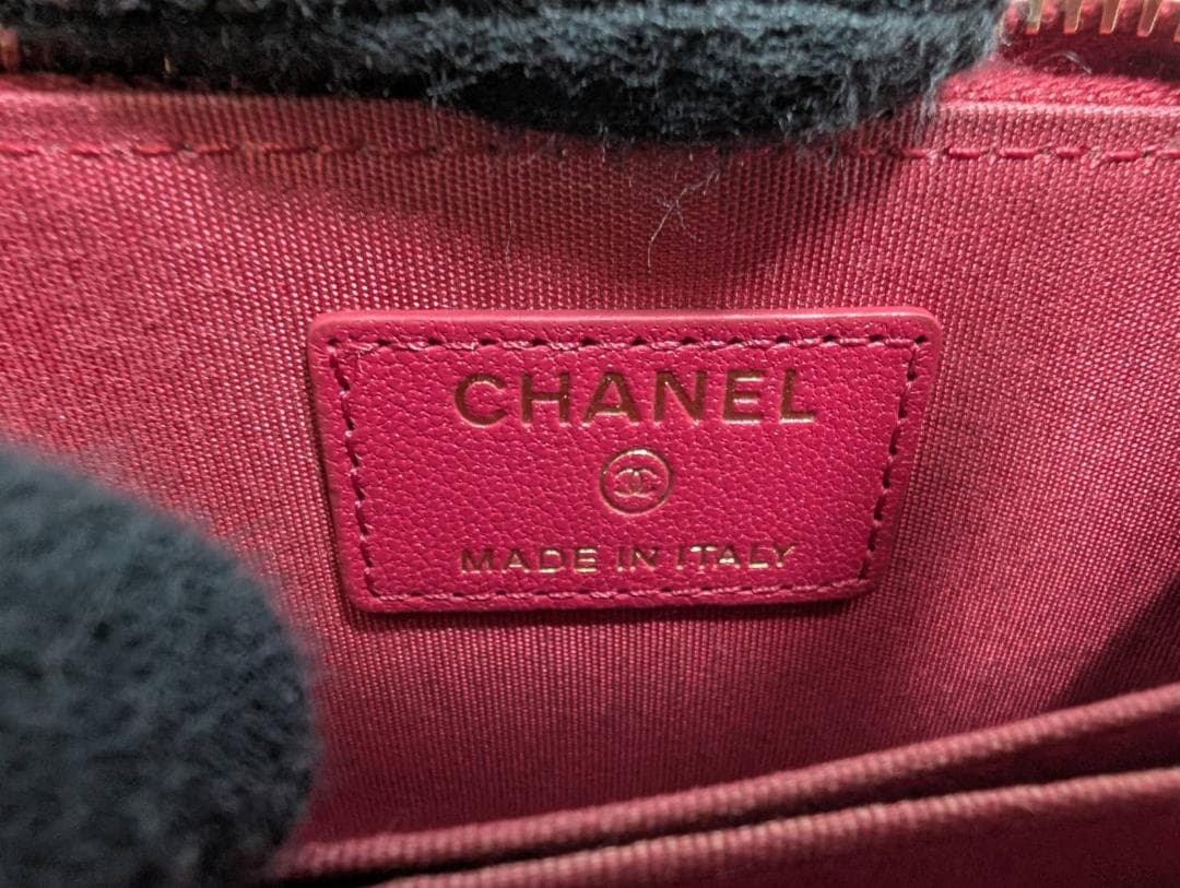 CHANEL パース　マドモアゼル　Vステッチ　ピンク