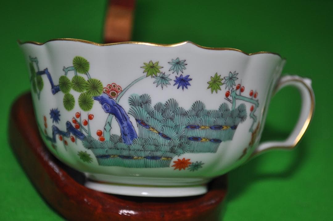 【マイセン】シノワズリ柿右衛門様式柴垣に松竹梅・鳥文スリーセット