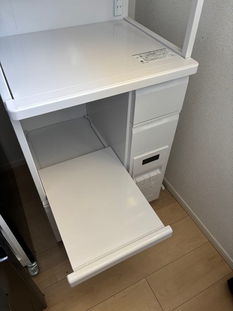 ［廃盤品］エムケーレンジ台 ＳＫＵ−３０６Ｗ 上段棚付(米びつ１２ｋｇ付)