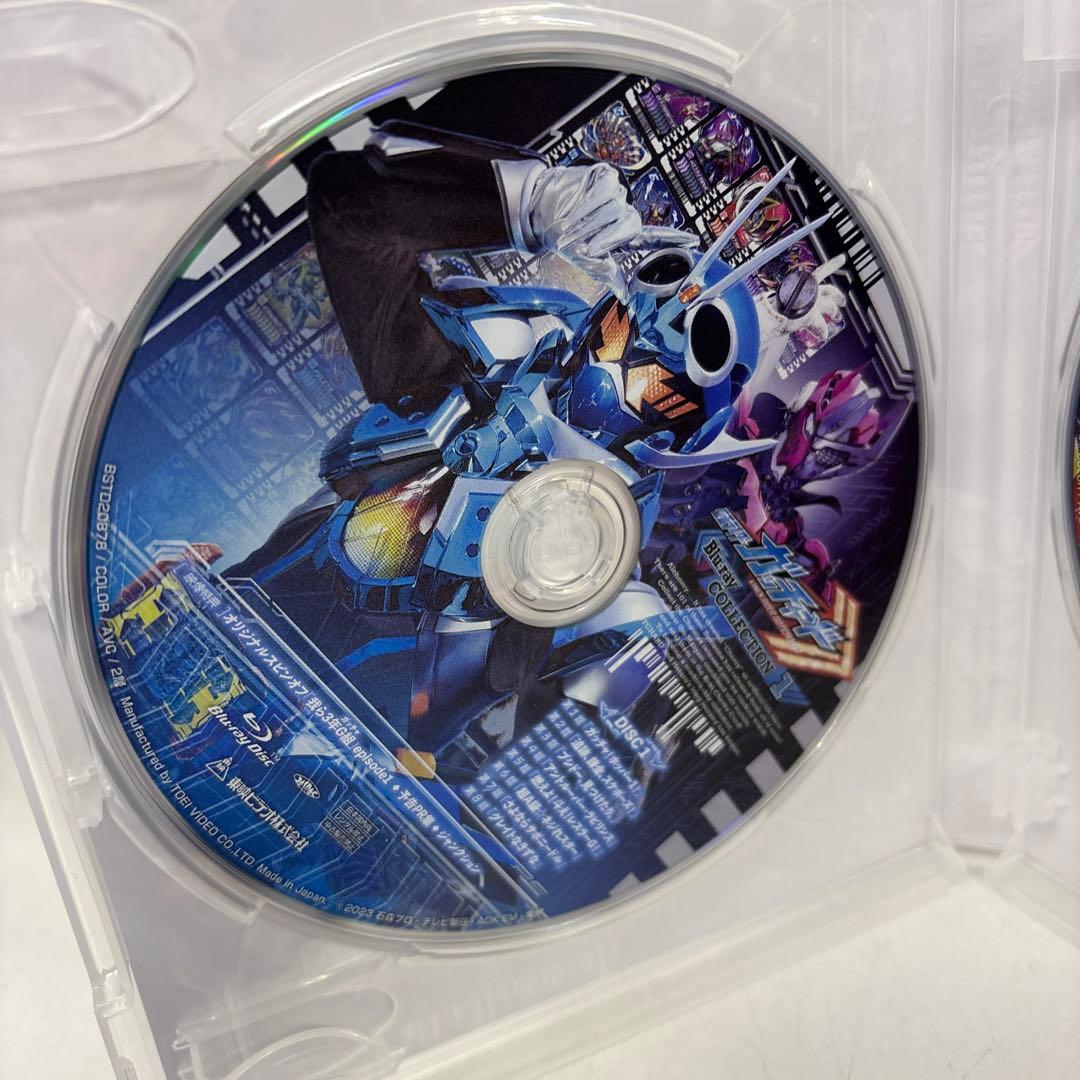 初回限定版　仮面ライダーガッチャード Blu-ray COLLECTION 1