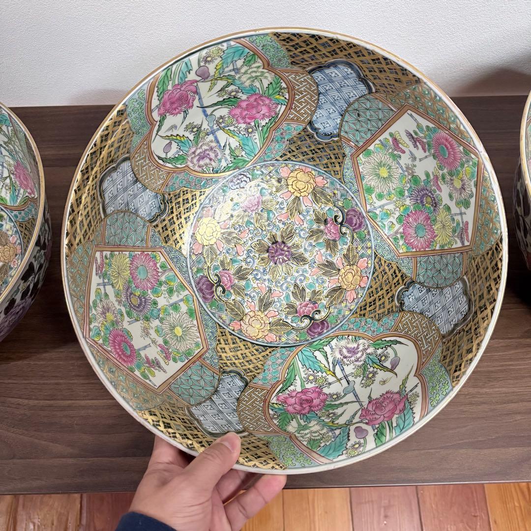 明治〜大正時代　アンティーク有田　極上品　色絵花草文様三ツ揃鉢　箱付　超絶技巧