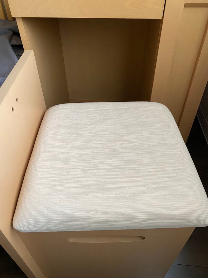 新品未使用　ドレッサー　鏡台② イス