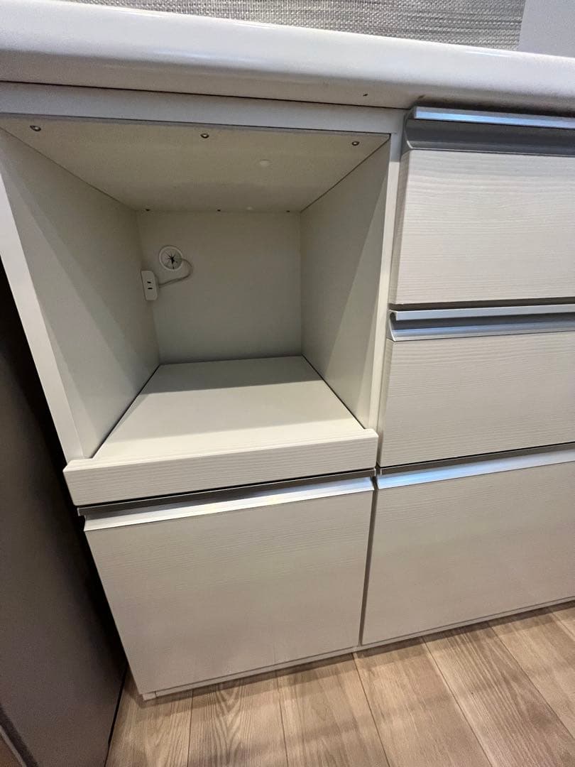 ★大幅値下げ中！ 食器棚 W1560 D490 H2050 ホワイト