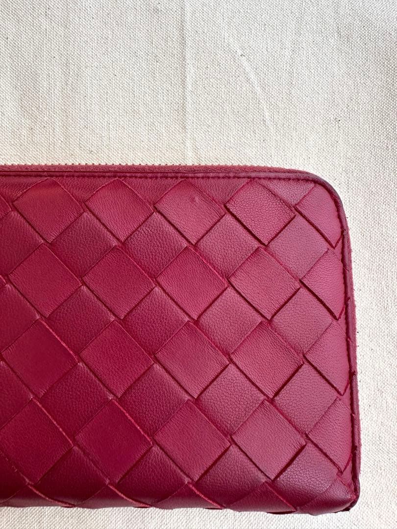 最終値下ボッテガヴェネタ マキシイントレチャート ジップウォレット バーガンディ