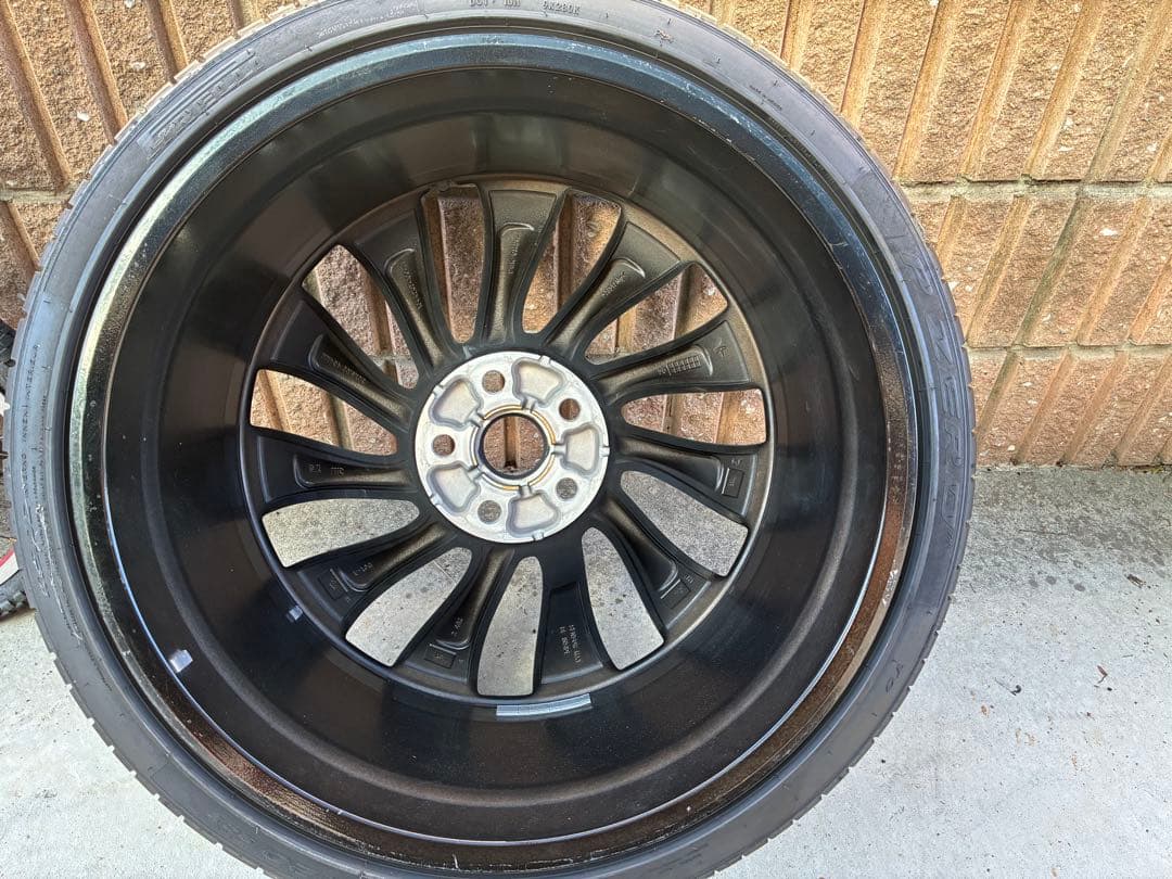 Tesla テスラモデル3純正　20インチ　ホイール、タイヤセット