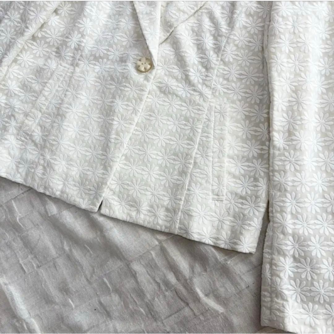 【美品】 TOCCA(トッカ) ジャケット 花柄刺繍 ショート丈