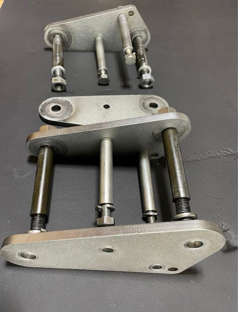 ランクル　ランドクルーザー　70 シャックル　2個 リフトアップ