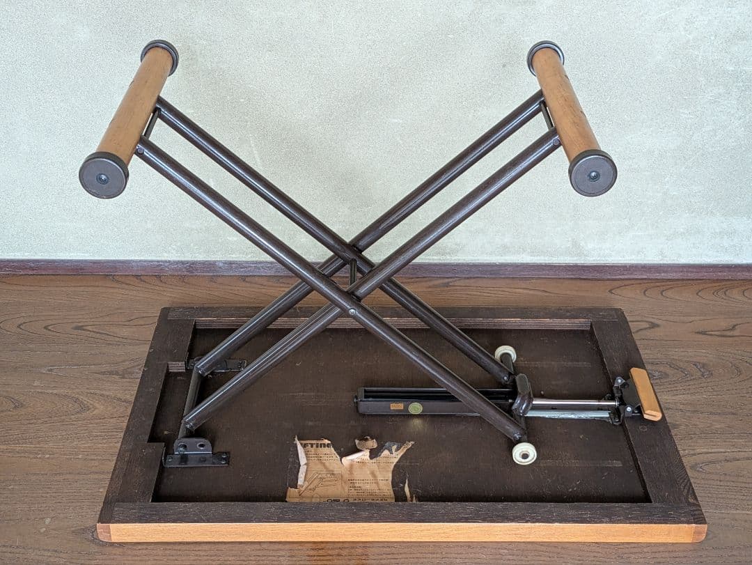 オスロ　リフティング・テーブル　オーク　昇降機構ガス抜け