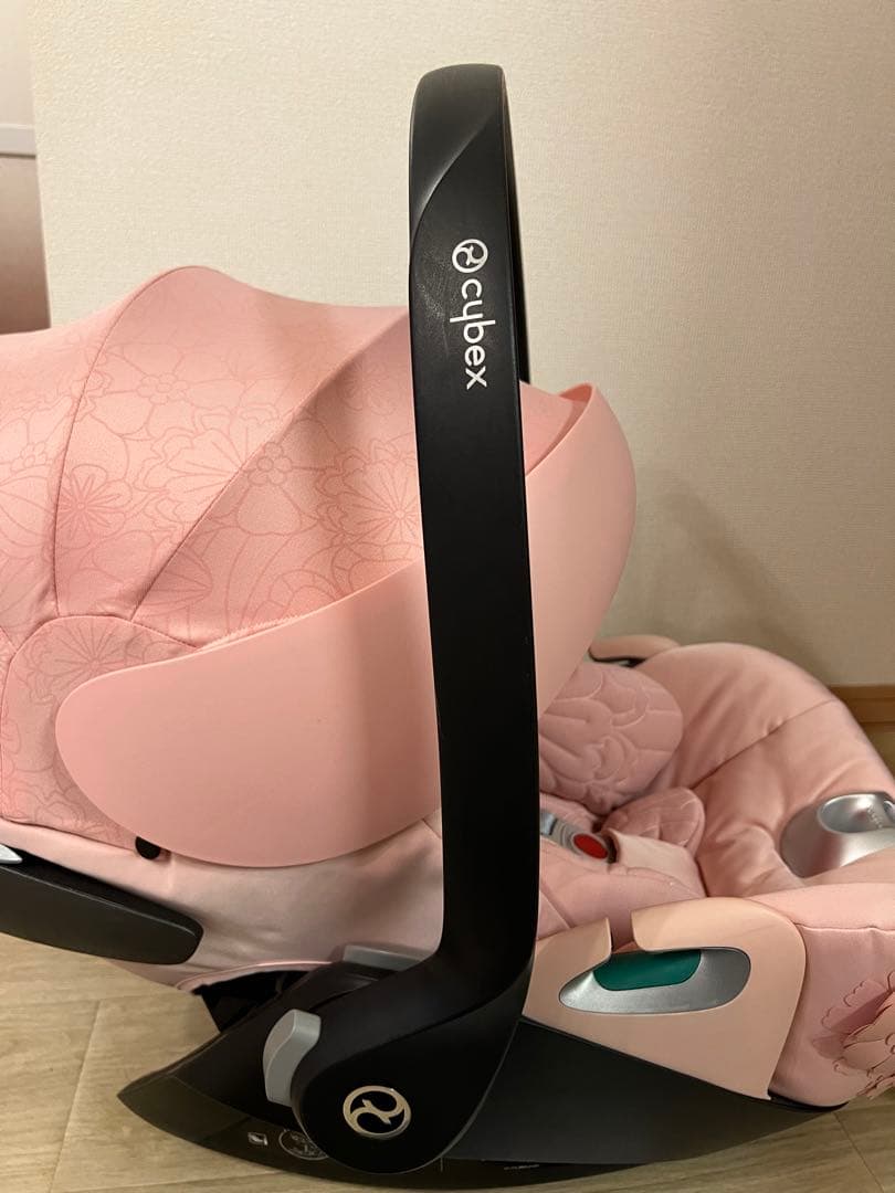 【美品】サイベックス　クラウド Z2 i-Size FE シンプリーフラワーズ