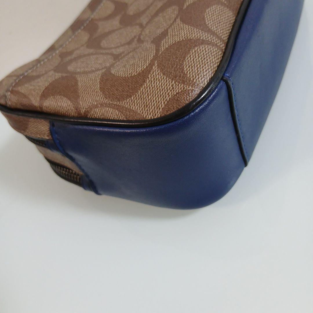 COACH ダブルジッパー バッグ　シグネチャー