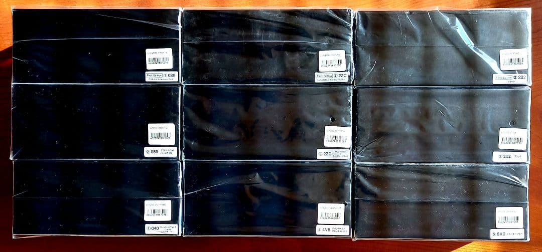 ランクル250 1/30クリアケース入ミニカー9台セット