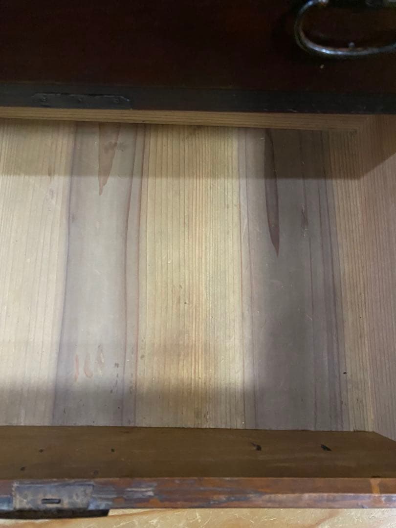 骨董箪笥　刀箪笥　アンティークチェスト　鉄足付き