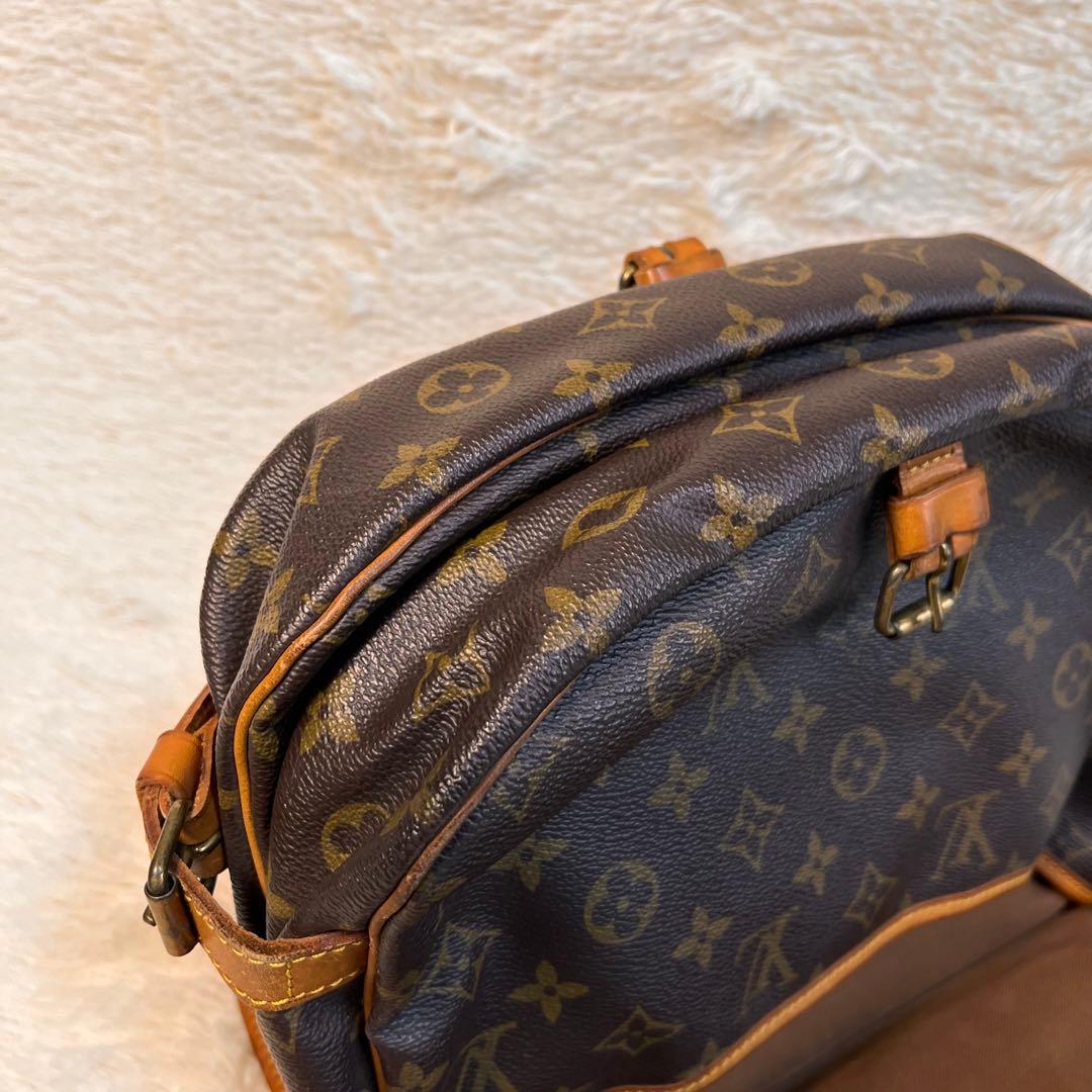 ルイヴィトン　ソミュール30 モノグラム　M42256/vi0952