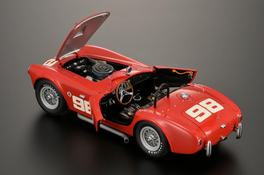 EXTO Cobra260 　(red)　 　　1/18サイズ